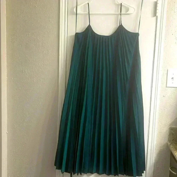 MANGO - NWT size Large 
Pleated Midi Dress - Picture 14 of 14